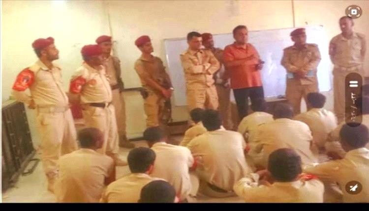 مدير عام محو الأمية بعدن وقائد لواء الشرطة العسكرية يستعدان لعمل مشترك
