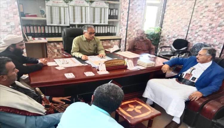 مدير عام عتق ونائب مدير أوقاف المحافظة يدشنان إمساكيات شهر رمضان بخمسة آلاف نسخة
