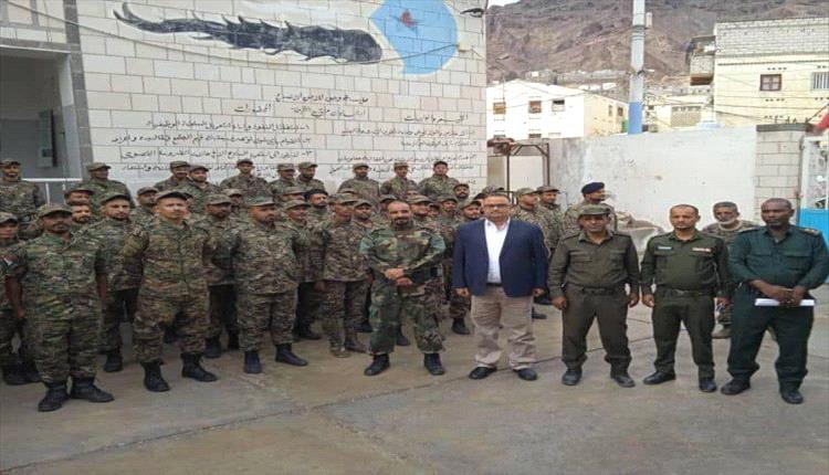عدن.. شرطة القلوعة تحذر من مخاطر المفرقعات النارية

