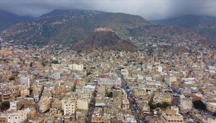 أمن تعز يعلن ضبط مؤجر متهم بإحراق منزل المستأجر