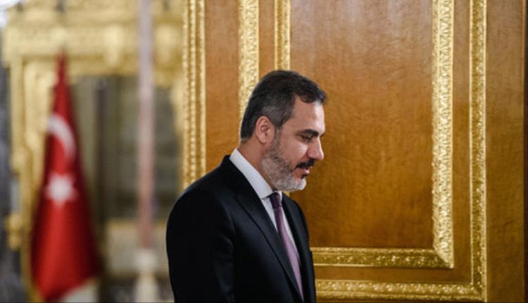 وزير خارجية تركيا يصل العراق لبحث تعزيز العلاقات الثنائية