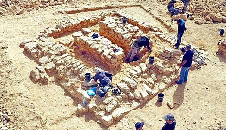 “أواني يمنية وقبور نساء عند مفترق الطرق”.. باحثة إسرائيلية تكشف أسراراً أثرية صادمة في النقب