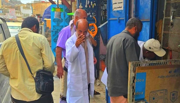 عملية رقابية مفاجئة في مديرية كريتر تضبط كمية من اللحوم غير الصالحة للاستهلاك وتُتخذ إجراءات صارمة بحق المخالفين