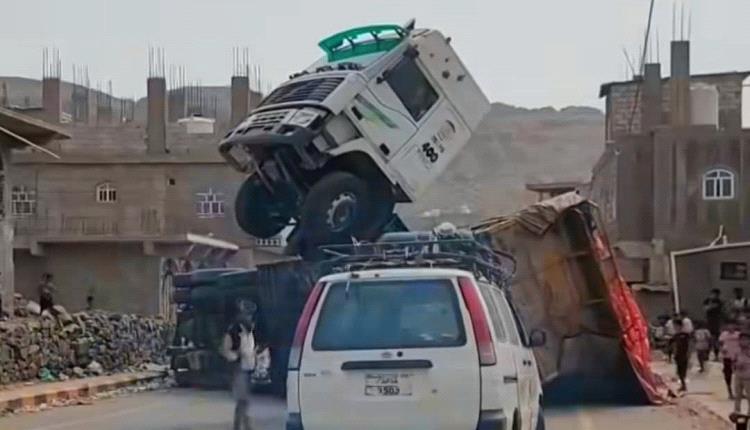 "طريق الإنسانية" يُرهق الضالع.. ازدحام خانق وخطر يحدق بالسكان