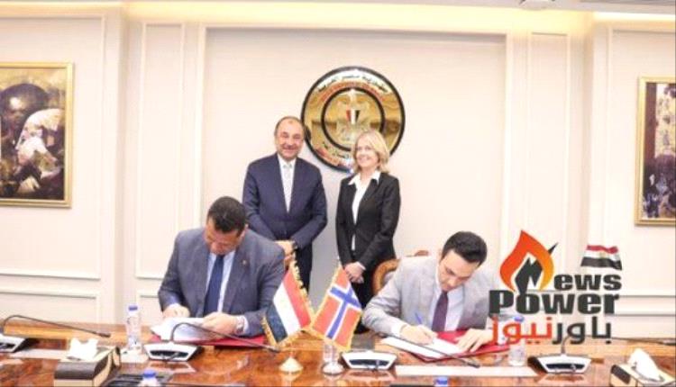 اتفاق تاريخي: "مصر للألومنيوم" توقع مع "سكاتك" لإنشاء أكبر محطة شمسية بقدرة جيجاوات