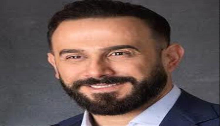 قصي خولي يحتفل بميلاد ابنه بصورة عفوية