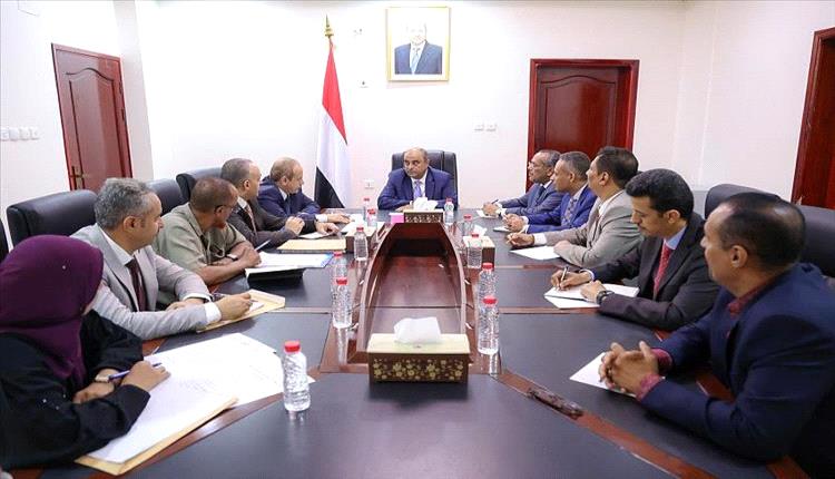 الحكومة تتحرك لإنهاء معاناة المبتعثين: صرف مستحقات الطلاب في الخارج وتوجه لإصلاح شامل لملف الابتعاث