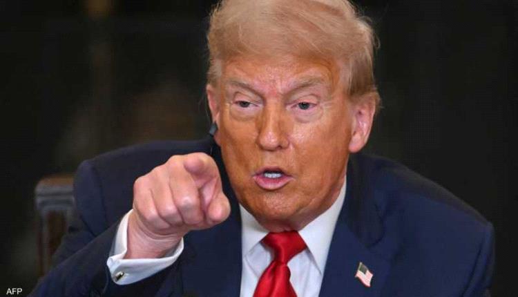 ترامب "يسخر" من تهديد مسؤول إيراني باغتياله خلال "حمام شمس"