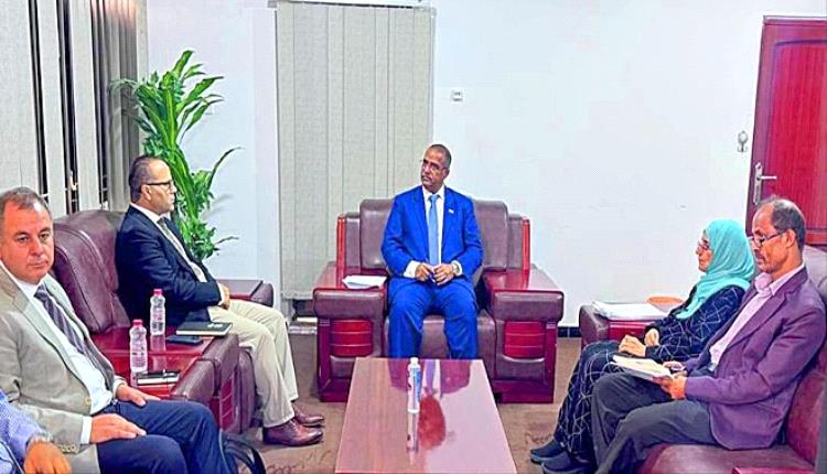 الزعوري يناشد المانحين دعم اليمن لمعالجة قضايا اللاجئين وتطوير سياسات الحماية
