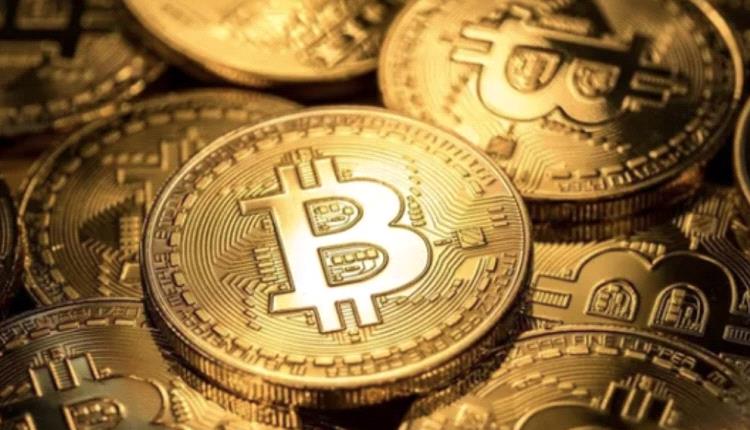البيتكوين تتراجع بعد تسجيل قمة تاريخية فوق 112 ألف دولار
