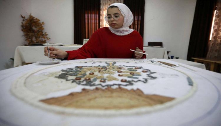 الأردن يرسم تاريخه بحجارة الفسيفساء وفنها
