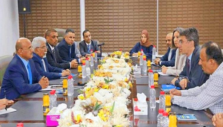 عدن تتحرك نحو رقمنة القطاع المالي: البنك المركزي يبحث مع البنك الدولي انطلاق مشروع أنظمة المدفوعات