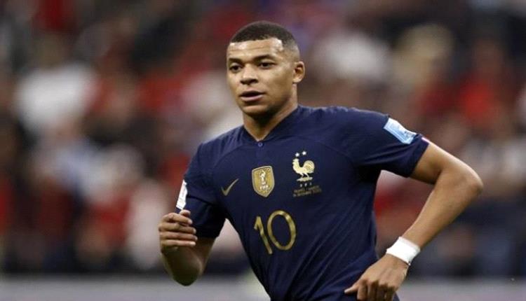 مكافآت مبابي تورط 5 ضباط شرطة.. واللاعب يعلق
