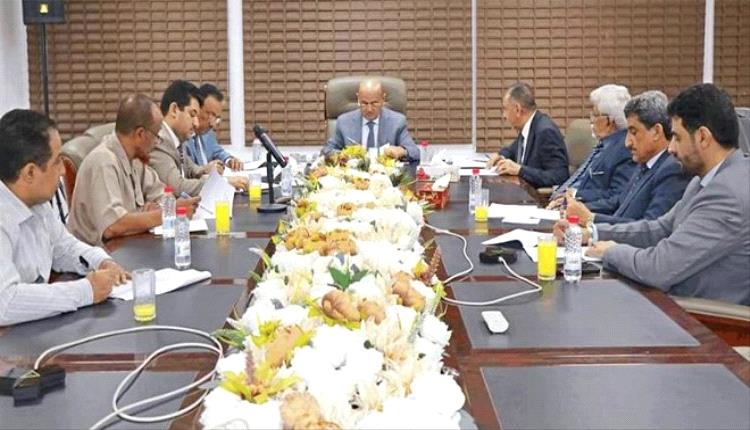 لجنة الاستيراد تبدأ أولى خطواتها برئاسة محافظ البنك المركزي في عدن