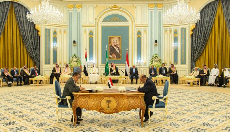 خبير أمريكي يطالب واشنطن بإعادة السفارة إلى عدن: الرياض لا تمثل اليمن