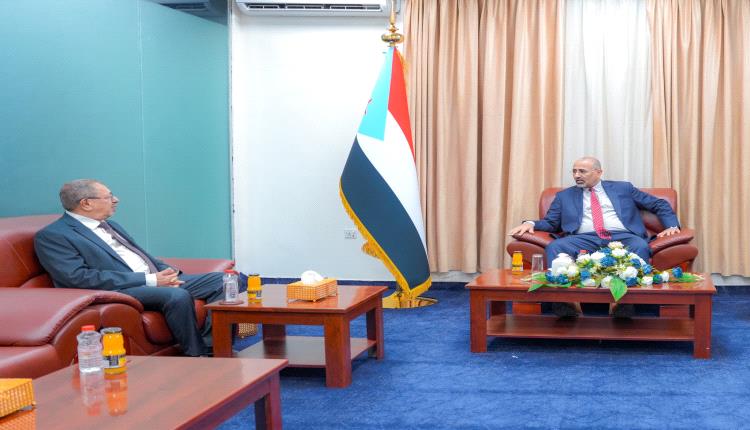 الرئيس الزُبيدي: إصلاح القضاء أولوية.. ودعمنا كامل لتعزيز العدالة وسيادة القانون
