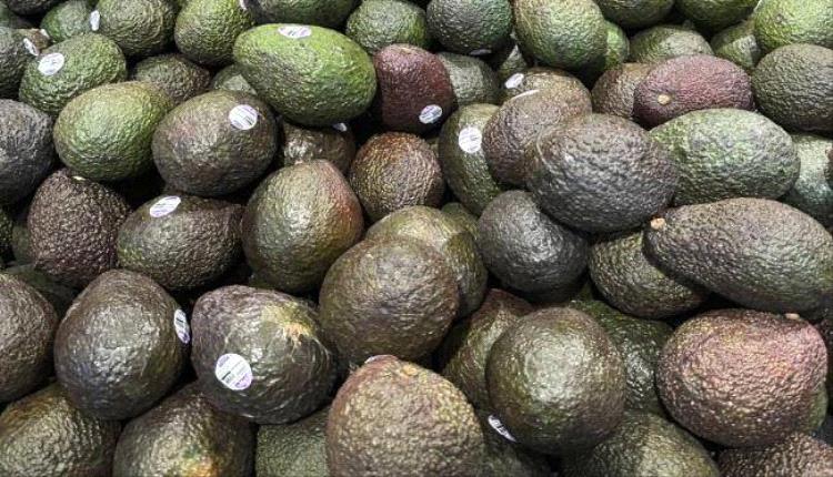 9 فواكه تخفض الكولسترول بشكل طبيعي
 
