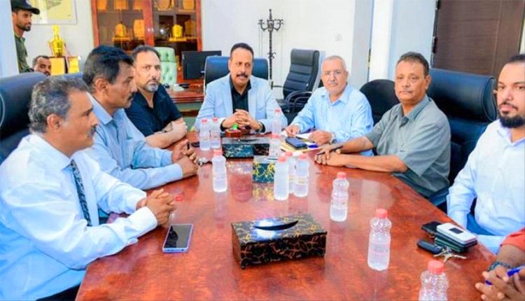 استلام رسمي يعيد الزخم للمؤسسة.. صندوق صيانة الطرق والجسور بعدن يبدأ مرحلة جديدة