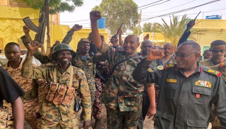 صفقة الإسلاميين والجيش السوداني تخرج إلى العلن
