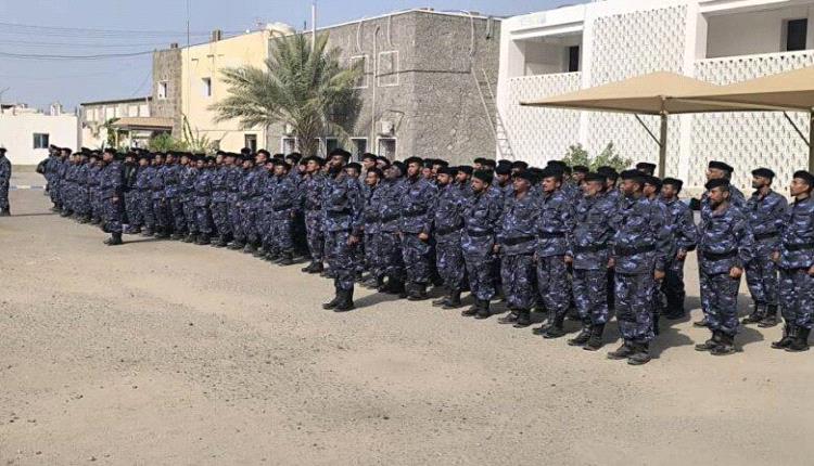 مدير أمن العاصمة عدن يستقبل الدفعة السابعة من منتسبي البرنامج التأهيلي الأمني بدعم من دولة الإمارات
 
