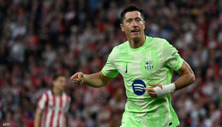 ليفاندوفسكي يعلّق على احتمال رحيله عن برشلونة
