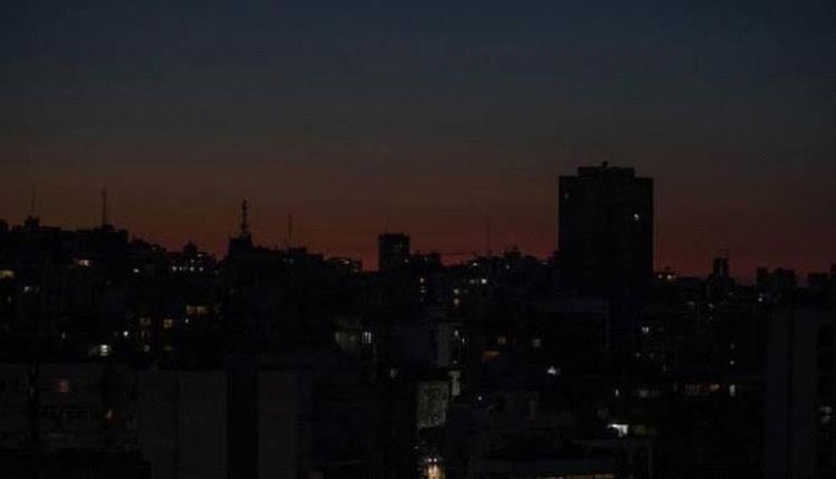 عودة الظلام إلى الجيزة بمصر.. توقف محطة الذهب مجددا رغم الإصلاحات
