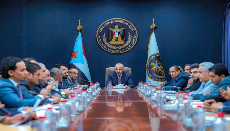 الانتقالي الجنوبي يبحث التطورات المحلية وهيكلة التنظيم: دعم للاحتجاجات السلمية في حضرموت وخطط رقابية جديدة