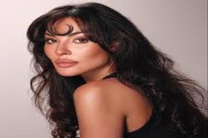 بعد الحديث عن عودتها الى خطيبها... نادين نسيب نجيم تضجّ أنوثةً بـ"الكاش مايوه"