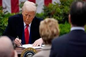 ترمب يوقّع أضخم خفض ضريبي في تاريخ أمريكا
