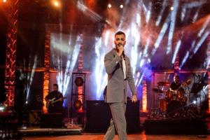 سيلاوي يشعل مسرح الحمامات في أولى حفلاته بتونس
