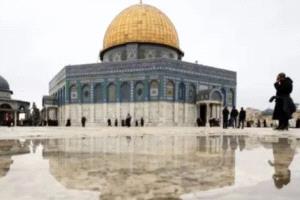 عشرات المستوطنين يقتحمون المسجد الأقصى مجددًا