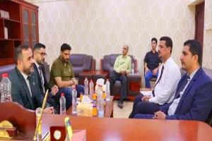 اليمن والهجرة الدولية تبحثان تعزيز حماية المهاجرين والنازحين وسط تصاعد التحديات الإنسانية