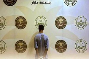 ضبط مقيم يمني ينقل 13 مخالفًا لنظام أمن الحدود في جازان.. والسجن والغرامة تهدد المتورطين