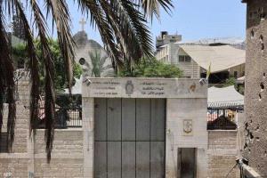 استهداف كنيسة غزة.. إسرائيل تعلّق والبابا يعرب عن "حزنه"