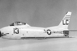 «FJ-3 Fury» من المجد للتقاعد.. قصة طائرة غيرت مسار البحرية الأمريكية
