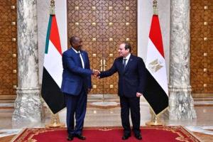 السيسي والبرهان من العلمين: دعم متبادل لإنهاء معاناة السودان وتعزيز وحدته