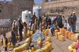 تعز تختنق بالعطش: اتهامات بافتعال أزمة مياه وتحذيرات من "جريمة احتكار"