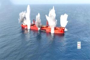 الحوثيون يراوغون العقوبات ويصمدون تحت النار: تحليل أمريكي يكشف فشل الردع العسكري في البحر الأحمر