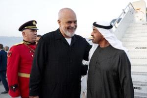 محمد بن زايد يبحث مع رئيس وزراء ألبانيا علاقات البلدين
