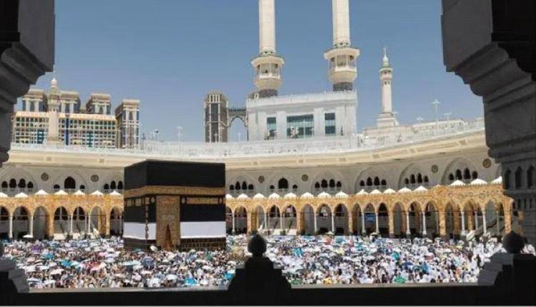 السعودية تفرض غرامه 20 ألف ريال على كل من يضبط مؤدياً الحج دون تصريح
 
