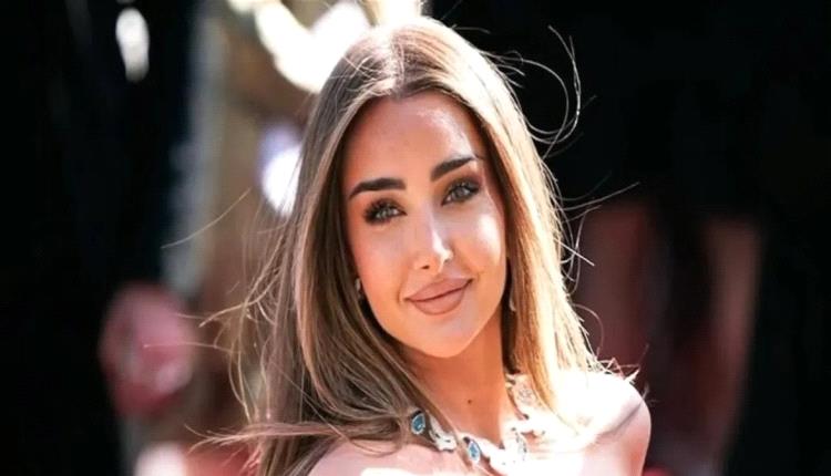 هنا الزاهد بإطلالة جريئة... الجمهور: "بتصغر مش بتكبر!"