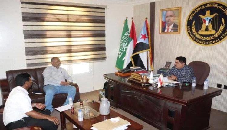 رئيس تنفيذية انتقالي حضرموت يناقش دعم القطاع الصحي مع مدير مكتب وزارة الصحة بالساحل
 
