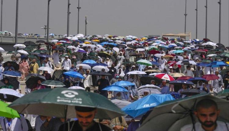مكة تحت الرقابة: منع أكثر من ربع مليون شخص من الحج 