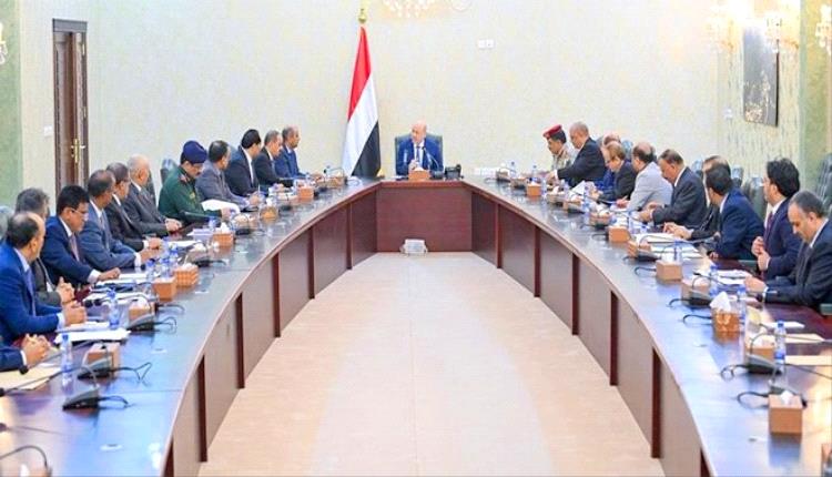 العليمي للحكومة: هذه لحظة المواجهة.. وابنوا نموذج الدولة من عدن إلى كل اليمن