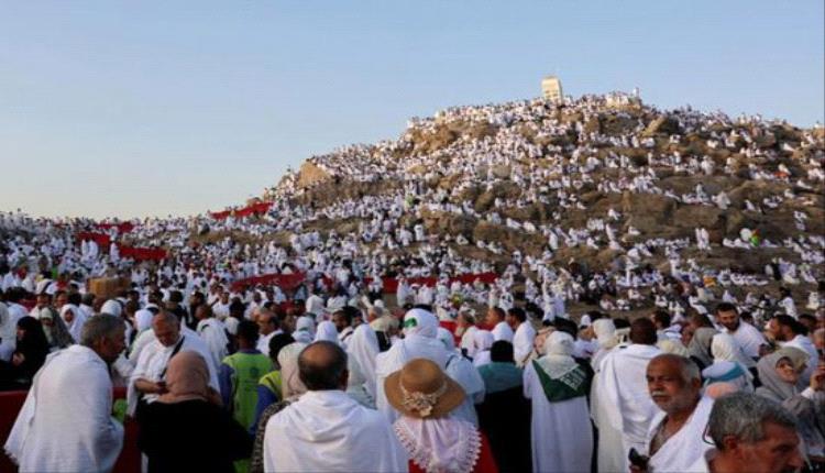 توافد أكثر من 1.6 مليون حاج إلى صعيد عرفات لأداء ركن الحج الأعظم