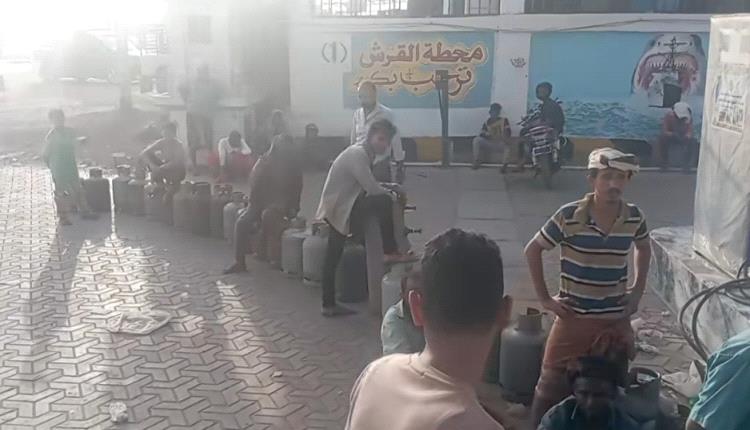 غضب شعبي على مواقع التواصل الاجتماعي: "الناس رايحة توقف في جبل عرفات ونحن واقفين نتابع غاز"
