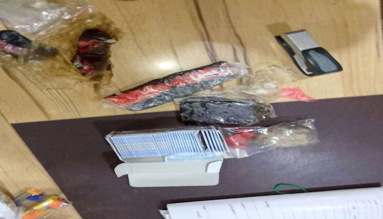 عدن: القبض على متهم بحوزته كميات من الحشيش وحبوب "البريجابالين"