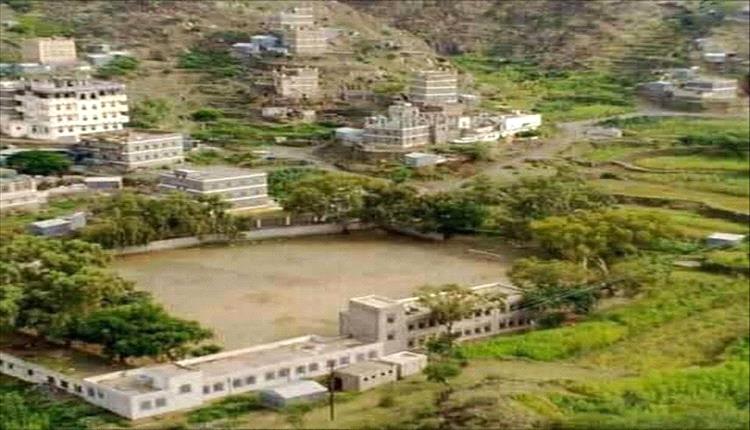 تفشٍ واسع للحُمّيات والإسهالات بيافع سرار والمركز الصحي الوحيد عاجز عن استيعاب الأعداد المتزايدة
