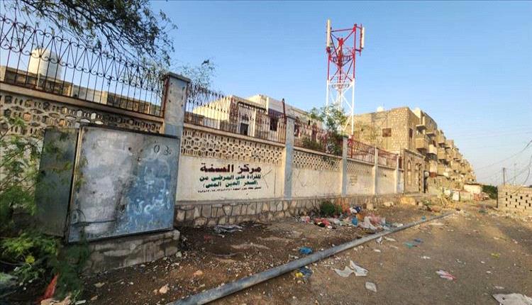احتراق كبينة اتصالات في لودر وتلف أكثر من 700 خط أرضي وإنترنت

