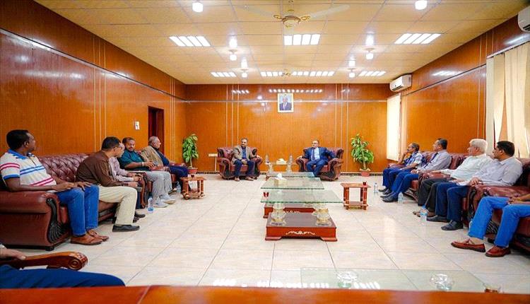 محافظ عدن: حماية الموروث الوثائقي ضرورة تاريخية وتطوير الجامعة أولوية تنموية